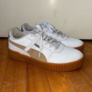 PUMA Women's 9.5 Carina 2.0 Corduroy Platform Sneaker Shoe White Gum Retro